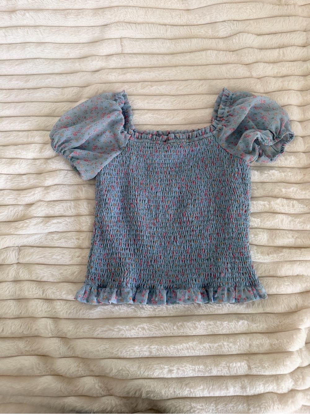 Cat & Jack Blue Smocked Puff Sleeve Floral Top
